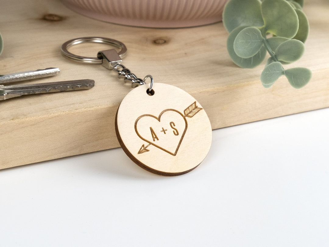 Personalised Couples Initials Keyring - Valentines Day Gift - Custom Wooden Heart Keychain - Gift for Her - Gift for Him - Wedding Keepsake