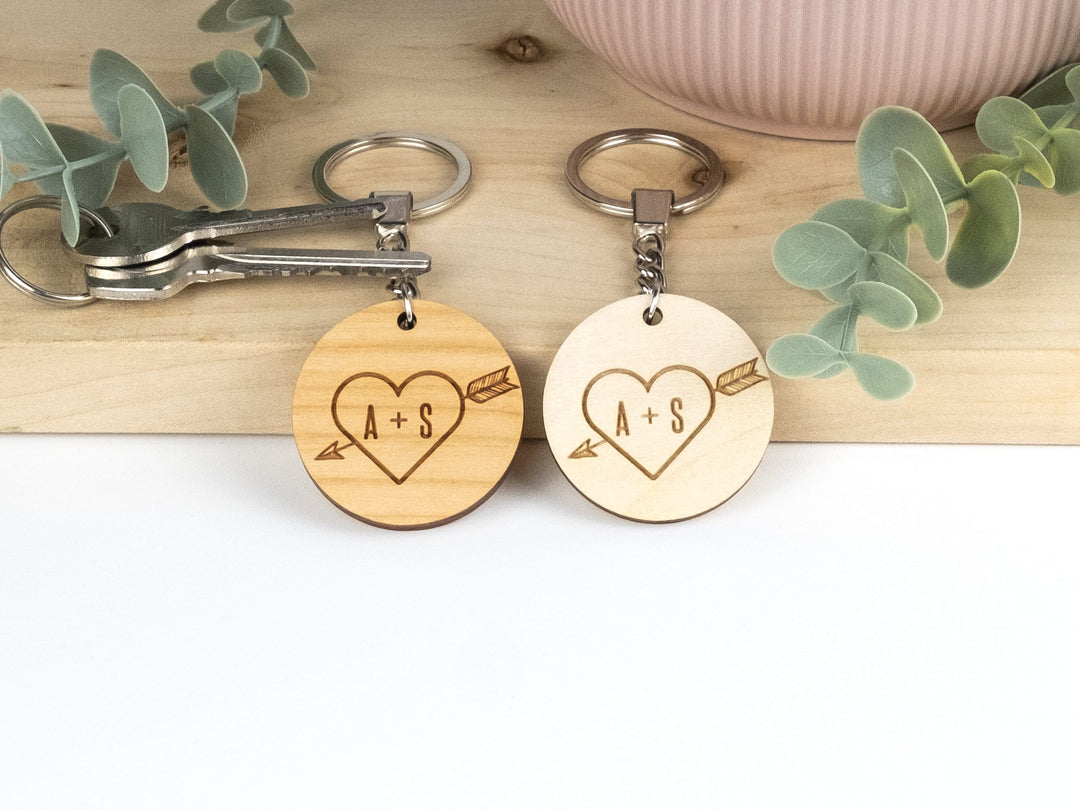Personalised Couples Initials Keyring - Valentines Day Gift - Custom Wooden Heart Keychain - Gift for Her - Gift for Him - Wedding Keepsake